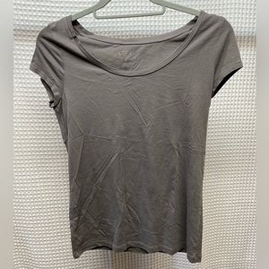 GREY LOFT SCOOP NECK